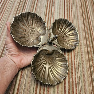 Plato para servir Sheffield Triple Clamshell, plateado sobre cobre, marcas británicas Foto 1 de 4