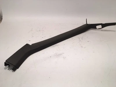 Moldura de pilar gris lado izquierdo Volvo 740 940 A 744 745 944 945 Foto 1 de 4