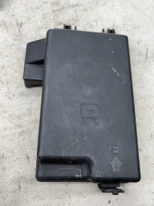 2004-2008 Pontiac Grand Prix Under Hood Fuse Relay Box Cover Lid Black OEM - Picture 1 of 5