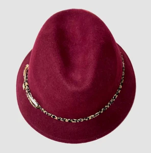 LIZ CLAIBORNE WOOL BURGUNDY HAT WITH VELVET LEOPARD TRIM & LOGO EMBLEM, O/S - Picture 1 of 5