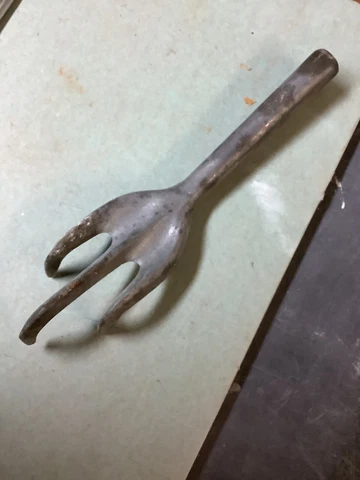 VINTAGED  OLD  1940’s MARKLE Aluminum Gardening Fork Cover