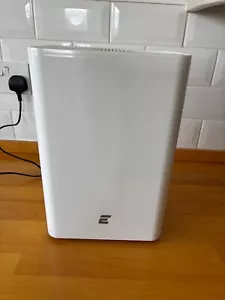EEIEER Electric Dehumidifier and Air Purifier Mini HC-101 - Picture 1 of 4