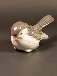 Ceramic Glossy Bird Figurine - Picture 1 of 7