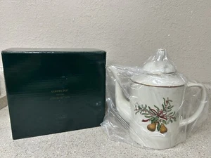 Royal Gallery Queensberry Coffee Pot Macys - Vintage New in Box - Picture 1 of 4