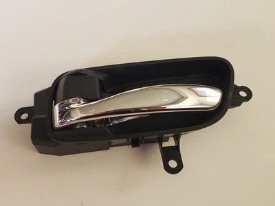 Nissan Altima 2015 manija de puerta interior trasera izquierda Foto 1 de 3