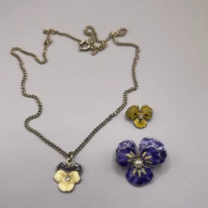 Vintage Lot Pansy Viola Flower Brooch Necklace Pendant Enamel Faux Pearl Center - Picture 1 of 13