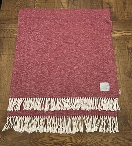 Made in Italy La Limonaia Tessuti Burgundy Fringe Throw Measures Approx 51"x67" - Picture 1 of 3