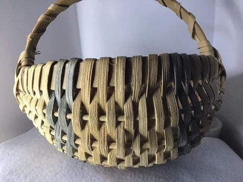 Miniature Buttocks Berry Basket 8” Diameter 9”High W/ Handle 4” Handmade In ‘85 Cover