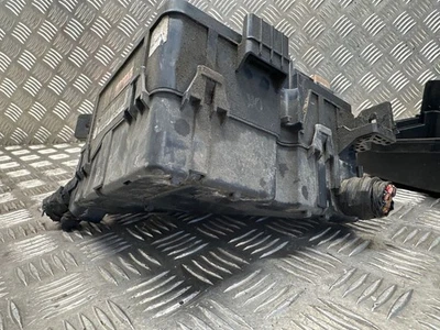 KIA Sorento 2014 Diesel Fuse Box 912402P022 FOM97126 - Image 1 of 4