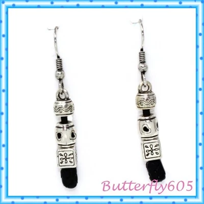 Pendientes Brighton Lenox Corazón Cuentas Cuero Negro Retirado Alambre Francés Foto 1 de 3