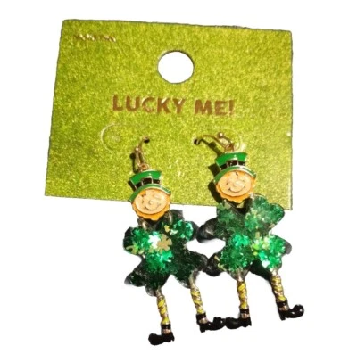 Brincos perfurados com gota pendurada Lucky Me Leprechaun Dia de São Patrício novos - Imagem 1 de 2