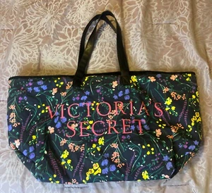 Victoria's Secret Black Floral Weekender Tote Bag XL Overnight Duffle - Picture 1 of 5