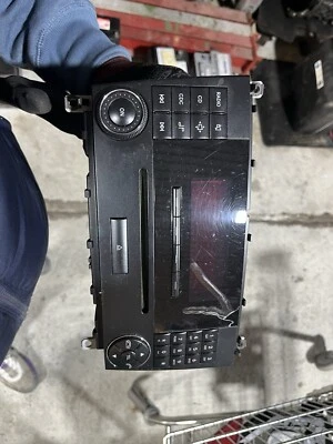 Mercedes Benz E Klasse W203 Radio CD Player Kopf Einheit Anzeige A2038705089 - Bild 1 von 2