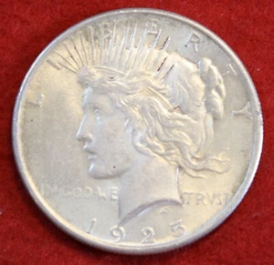 1925-P Peace Dollar 90% Silver Coin High Grade PE214 - Picture 1 of 2