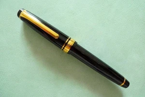 Vintage Sailor 1911 flat top fountain pen 14K gold H-F (fine) nib - Picture 1 of 11