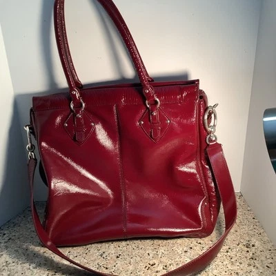 Bolso de Colección Ann Taylor Borgoña/Rojo, Cuero Pat. Trabajo/Bolso Informal, Correa para el Hombro Foto 1 de 4