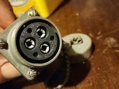 Conector circular Bendix Military Spec Itt Cannon MS3102R20-22S Foto 1 de 4