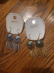 Women's Bohemian Dangle Earrings Gold or Silver w/ Feathers - Picture 1 of 3