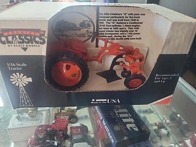 Allis G AC Tractor w/ plow in Original country classics box - Image 1 of 4