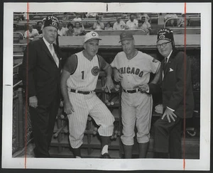 1963 Orig REDS Press Photo - Shrine Night - Picture 1 of 1