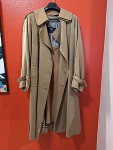 Burberry Nova Check trench coat, BEAUTIFUL, vintage with 3 season zip-out lining - Picture 1 of 14