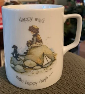 Holly Hobbie Mug-Happy Ways Make Happy Days-Boy With Dog & Toy Sailboat At Beach - Picture 1 of 4