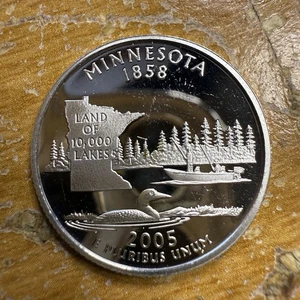 2005 S Silver Proof Minnesota State Quarter #T237 - Picture 1 of 2