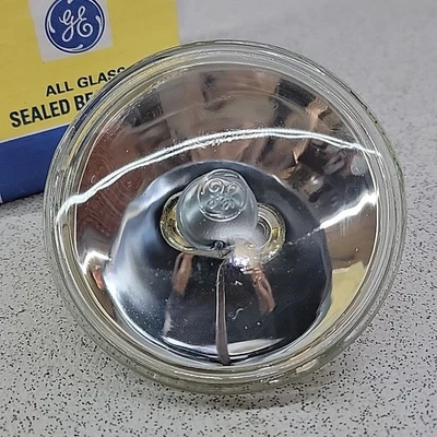 30W GE 4515 Par36 Sealed Beam Headlamp Light Bulb 6V Classic Car Vintage Lamp - Image 1 of 4