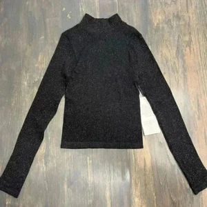 NWT Aura Black Sweater with Gold Sparkles Size S/M C8 - Picture 1 of 6
