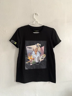 Heurueh Giraffe City Sticker T-shirt ( Small ) - Image 1 of 4