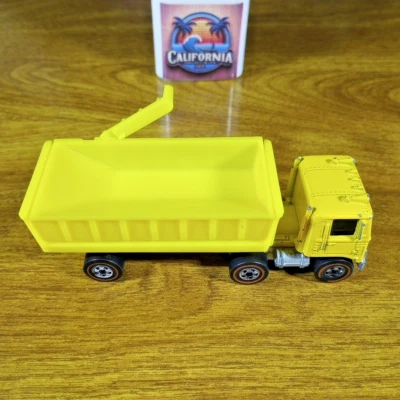 Camión de colección Hot Wheels Mountain Mining Redline Road King amarillo Hong Kong 1974 Foto 1 de 4