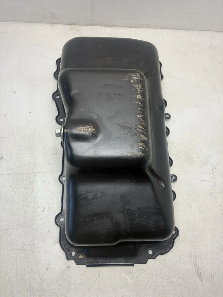 Dodge Grand Caravan 1990-2010 cárter de aceite de motor 3,3 con tapón de drenaje 04648930AA OEM Foto 1 de 4