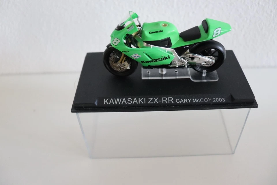 Modellino Moto Kawasaki ZX-RR - Gary McCoy 2003 Scala  1:24 - Immagine 1 di 1