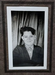 BOY - small photograph - photo in folder - listing # 5795 - Picture 1 of 9