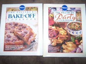 2 Pillsbury Cookbooks, Party & BakeOff Hardcover in Excellent Condit MSRP $38.00 - Bild 1 von 5