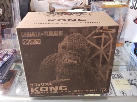 X-Plus Godzilla Vs. Kong (2021) - Kong Vinyl Statue With Axe MIB Never Opened Cover