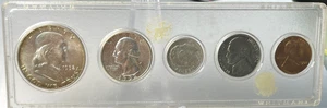 1952 P & D 5 Coin US Mint Set -Franklin Half Dollar - Light Rim Toning - Picture 1 of 3