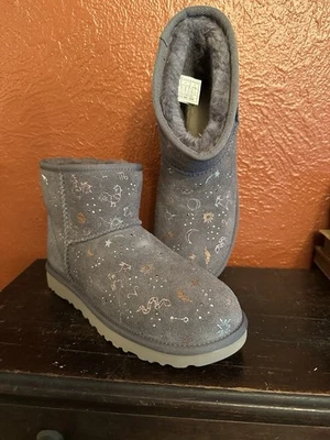UGG CLASSIC ZODIAC MINI NIGHTFALL SUEDE SHEEPSKIN WOMEN'S BOOTS SIZE US 7 NEW - Image 1 of 4