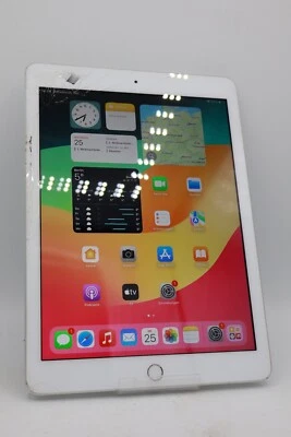 Apple iPad 6.Gen 2018 32GB WiFi  Wlan Weiß A1893 Displayschaden #5181 - Bild 1 von 4