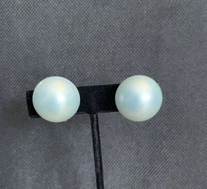 Vintage Marvella Clip On Earrings Blue Pearl Ball  Silver Tone Used Screw Adjust - Picture 1 of 5