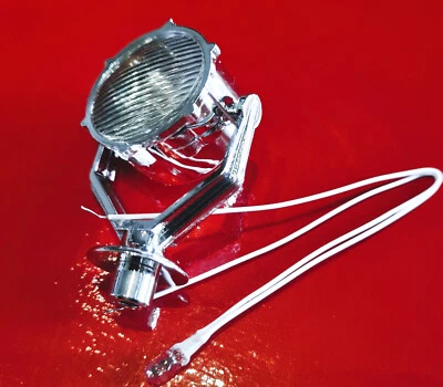 Scheinwerfer D:20mm H: 31mm KU +6V. beweglich Chrom verstellbar sehr detailliert - Bild 1 von 2