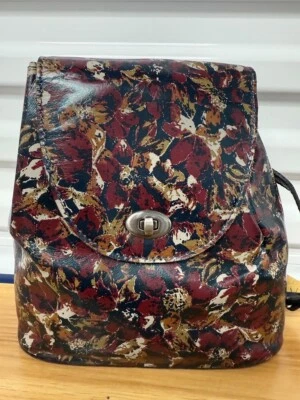Mochila Convertible Patricia Nash Flor Escarlata Bellissimi Cuero Floral Nueva con Etiquetas Foto 1 de 4