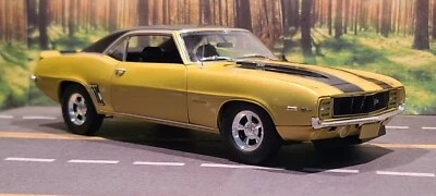 **READ** 1969 Chevrolet Camaro Z/28 Diecast Gold Highway 61 Pawn Stars TV Show - Image 1 of 4