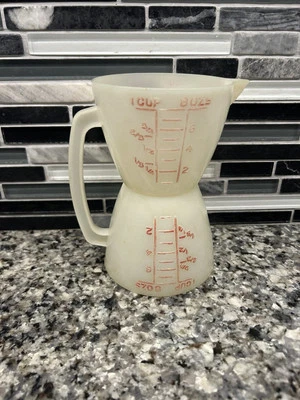 Vintage Retro Tupperware Double Sided 1 Cup Measuring Wet/Dry Red Lettering  - Image 1 of 4