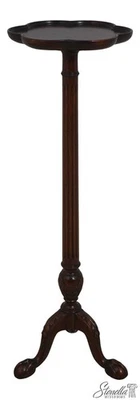 69523: Soporte de pedestal de caoba estilo Chippendale Ball & Claw Foto 1 de 4