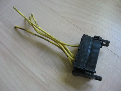 Conector eléctrico Freightliner Delphi con cableado para interruptor SPD CNTL #M261MZ Foto 1 de 4