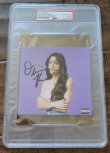 2021  OLIVIO RODRIGO SOUR DRIVERS LICENSE SIGNED CD COVER ENCAPSULATED PSA DNA - Picture 1 of 1