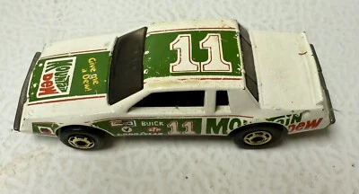 Coche fundido a presión Mattel 1982 vintage Hot Wheels Mountain Dew Racing Stocker # 11 Foto 1 de 4