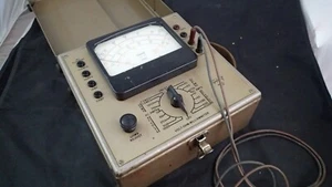 Vintage Antique Triplet Model 2400 Volt OHM Reader Milliameter - Picture 1 of 7