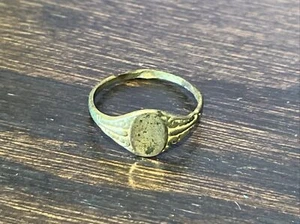 Vintage Art Nouveau Worn Down Antique Gold Tone Signet Ring Sz 6 - Picture 1 of 7